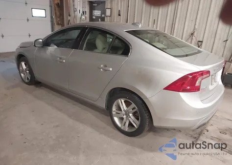 2014 Volvo S60 T5 Platinum из США, поврежденный, VIN YV1612FH6E2296700